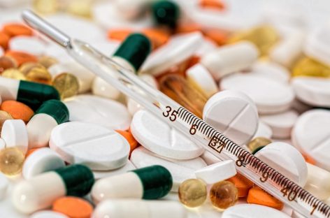Legea care reglementează vânzarea online a medicamentelor fără prescripție, promulgată de președinte
