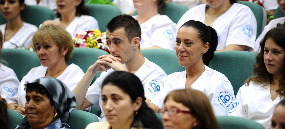 Asistenți medicali Criză majoră de personal în spitalele din Marea Britanie, în special pentru că asistentele din România și din alte state din UE nu mai sunt interesate să lucreze în regat
