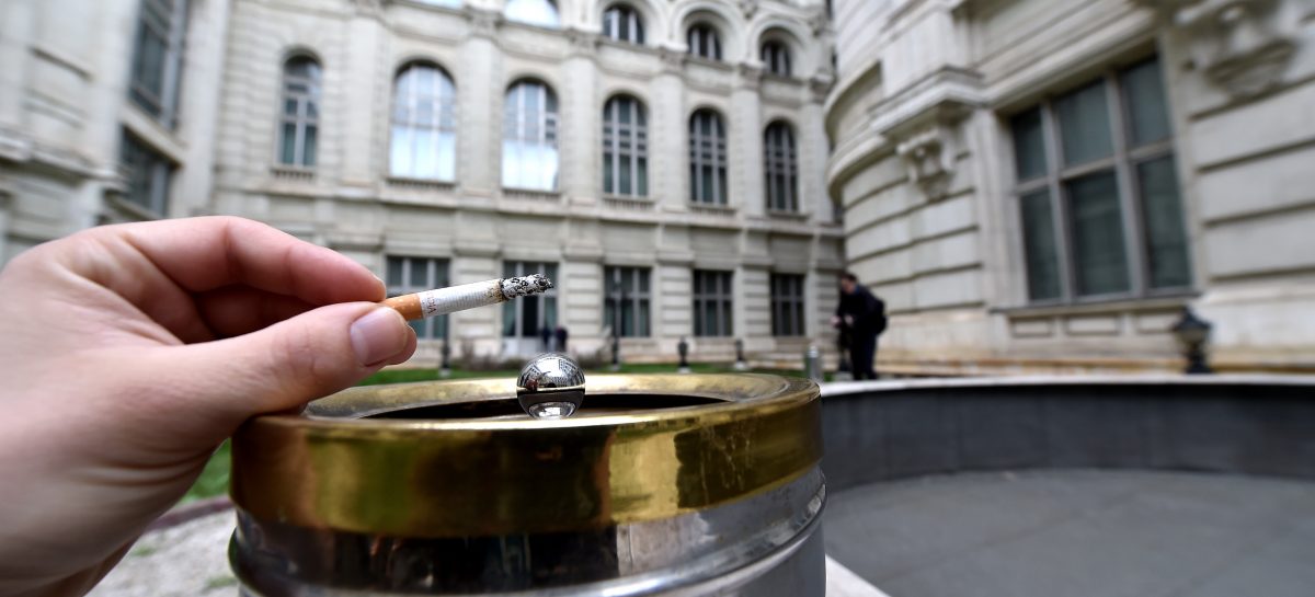 Fumat Fumul de țigară poate schimba ADN-ul și caracteristicile microbilor patogeni, făcându-i mai rezistenți la medicamente