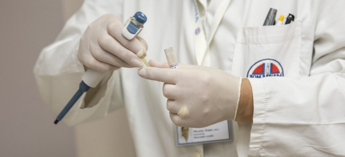 Medic Colegiul Medicilor a semnat un protocol cu Ministerul Sănătăţii pentru transmiterea de informații privind dreptul de practică al medicilor, pentru a evita apariția unor noi cazuri de “falși medici”