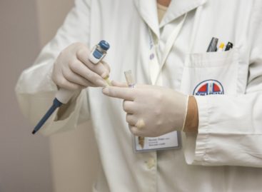 Colegiul Medicilor a semnat un protocol cu Ministerul Sănătăţii pentru transmiterea de informații privind dreptul de practică al medicilor, pentru a evita apariția unor noi cazuri de “falși medici”