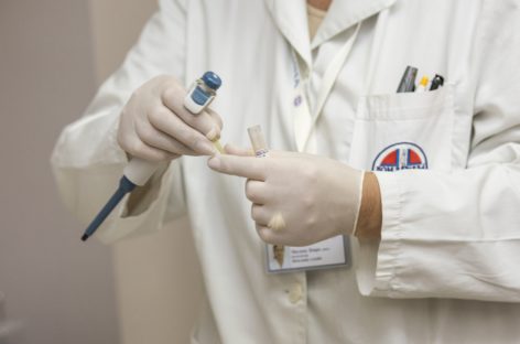 Colegiul Medicilor a semnat un protocol cu Ministerul Sănătăţii pentru transmiterea de informaţii privind dreptul de practică al medicilor, pentru a evita apariţia unor noi cazuri de “falşi medici”