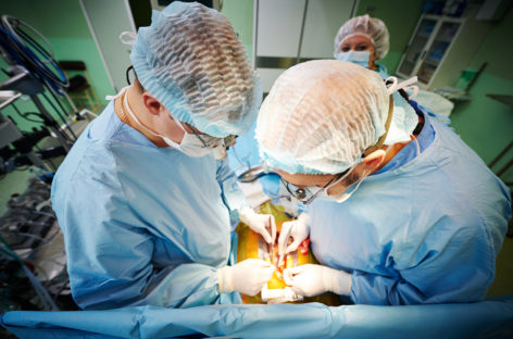 Medicii de la Spitalul “C. I. Parhon” din Iași au realizat transplant renal la doi pacienți cu rinichii prelevaţi de la o persoană aflată în moarte clinică la Oradea