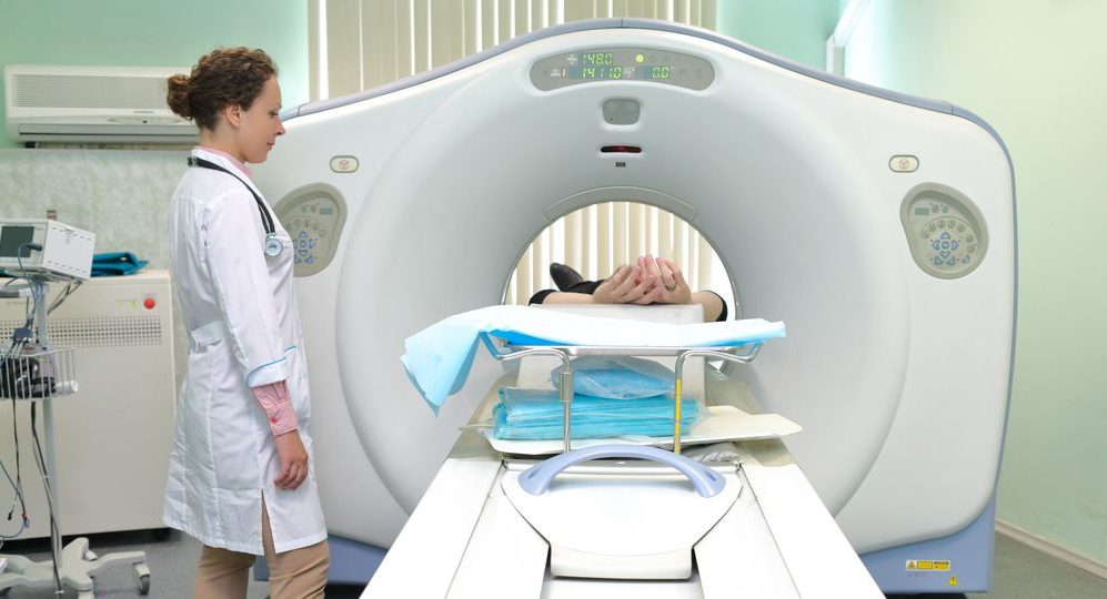 CNAS indică serviciile gratuite la care au acces pacienţii cu anumite forme de cancer în urma contractelor cost-volum