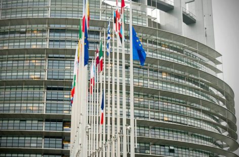 Parlamentul European va realiza un plan împotriva cancerului în UE