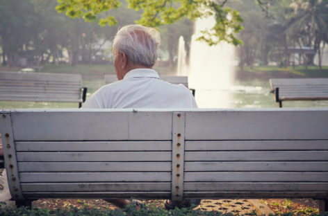 Test de sânge care detectează semnele distinctive ale Alzheimer, lansat în SUA