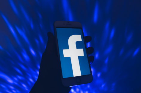 Facebook limitează reclamele înşelătoare la produsele pentru îngrijirea sănătăţii