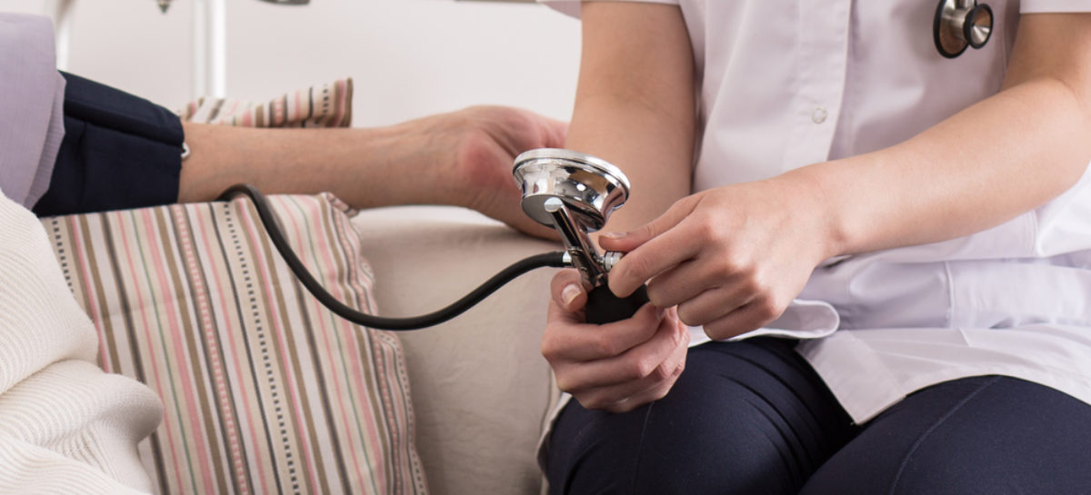 Asistență medicală Activitatea de asistență medicală comunitară este reglementată oficial în România