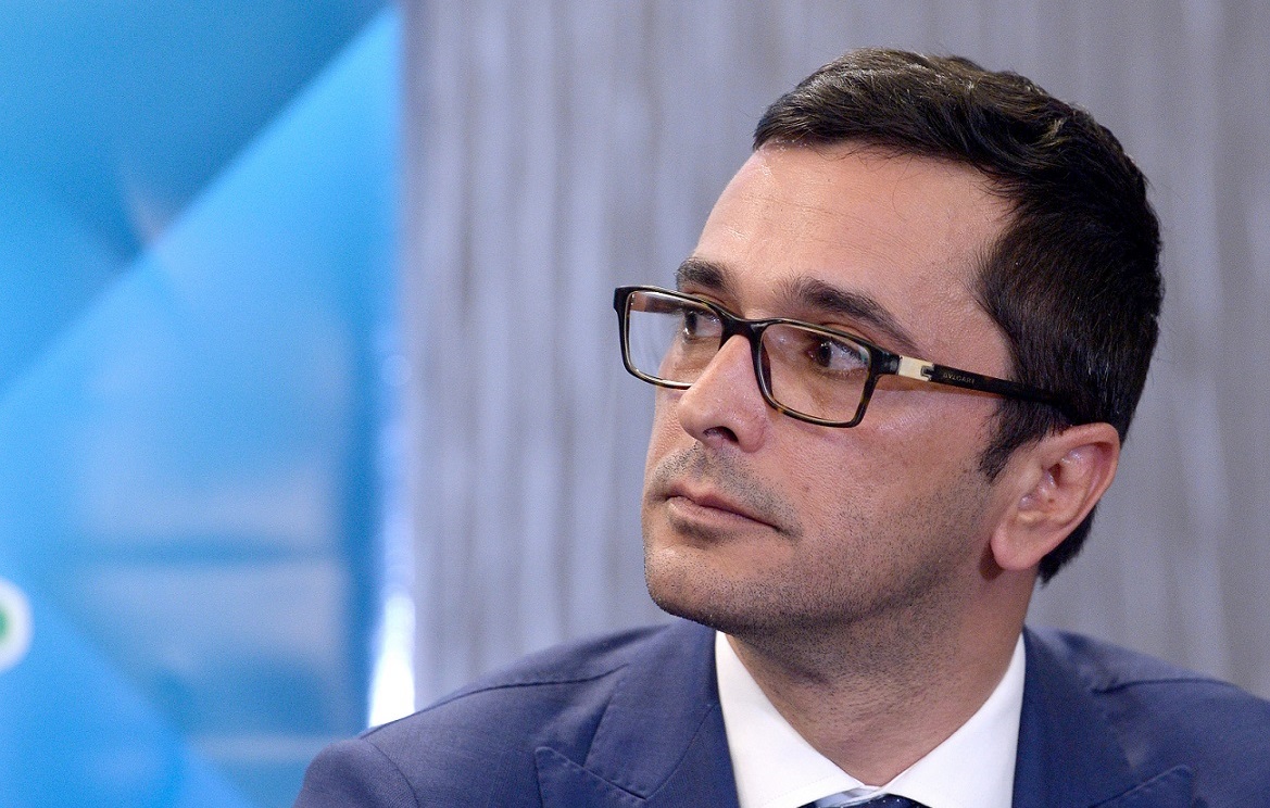 OPINIE Nicolae Fotin: Ordinul privind suspendarea exportului paralel conţine lacune grave şi nu va rezolva discontinuitatea aprovizionării cu medicamente; este nevoie de o strategie naţională care să vizeze pacientul