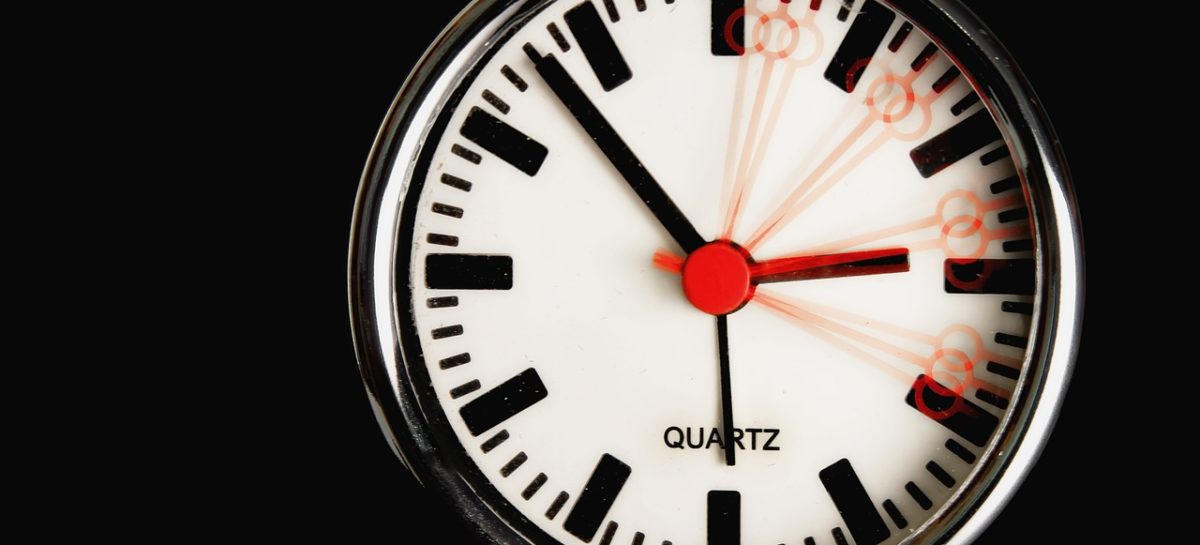 ceas, ritm circadian Munca în ture de noapte crește riscul de afecțiuni psihice, arată un studiu britanic