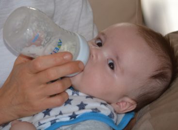Grăsimea care până acum era îndepărtată din formulele pentru sugari benefică dezvoltării neuronale a bebelușilor susțin cercetătorii americani