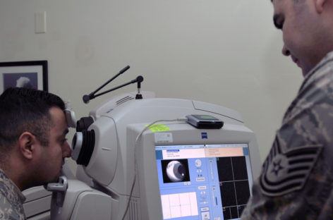 Sistemul portabil de tomografie de coerență optică, adaptat de cercetători din SUA pentru utilizare în chirurgia articulară minim invazivă