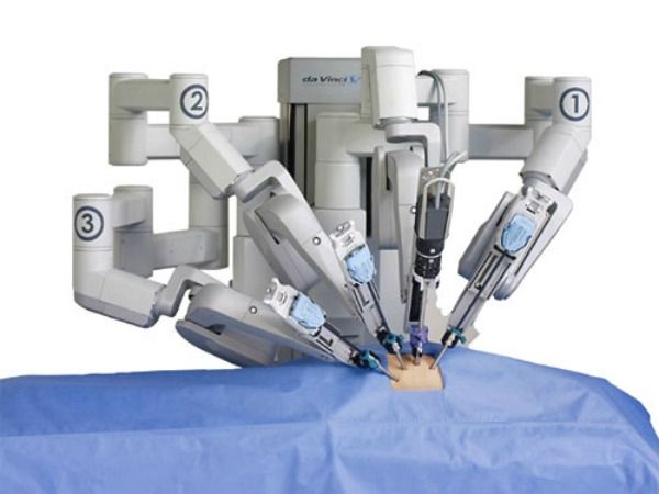 Chirurgie robotică urologică cu robotul da Vinci