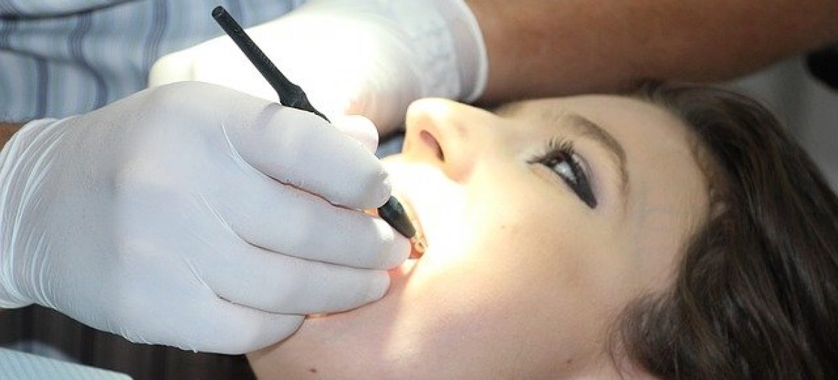 boala gingivala dentist Colegiul Medicilor Stomatologi din România solicită DSP-urilor lista cabinetelor care vor asigura serviciile de medicină dentară de urgență