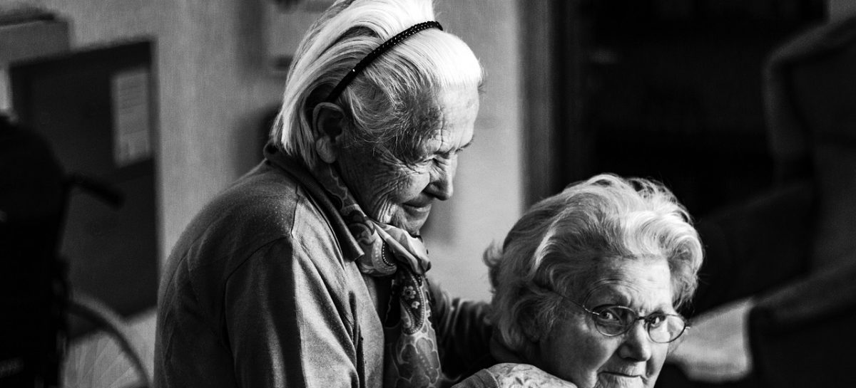 camin de batrani femei in varsta Hormonii explică prevalența mai mare la femei a bolii Alzheimer