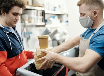 Măștile de pânză pot reduce transmiterea COVID-19