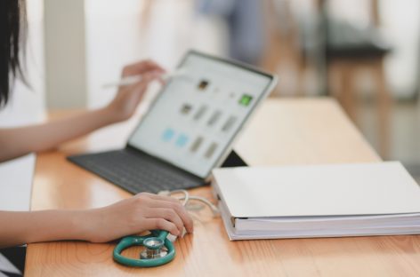 ANMCS organizează cursuri gratuite pentru îmbunătățirea practicii medicale