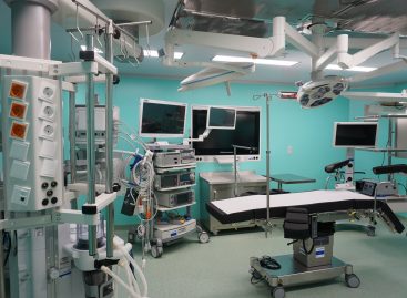 Maternitatea din Oradea, dotată cu un nou bloc operator modern cu 3 săli de operaţie şi o secţie de terapie intensivă