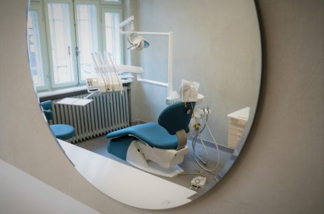 Clinica Dr. Melnic anunţă deschiderea Centrului de Performanţă de Protetică Dentară şi Implantologie