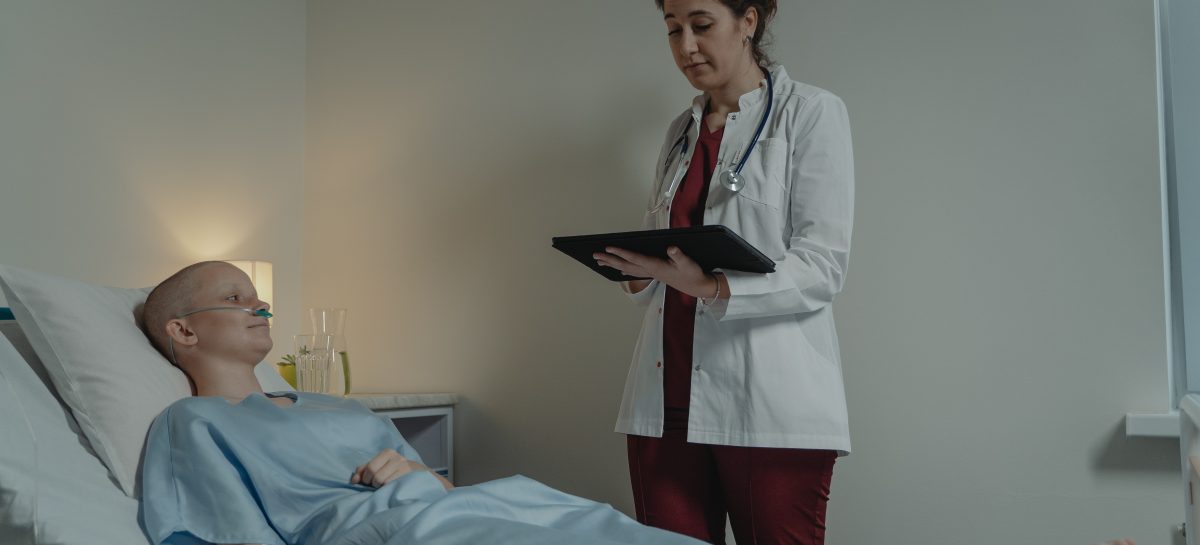 pacienta cu cancer Scrisoare comună către guvernele europene pentru a reduce impactul major al pandemiei COVID-19 asupra pacienților cu cancer