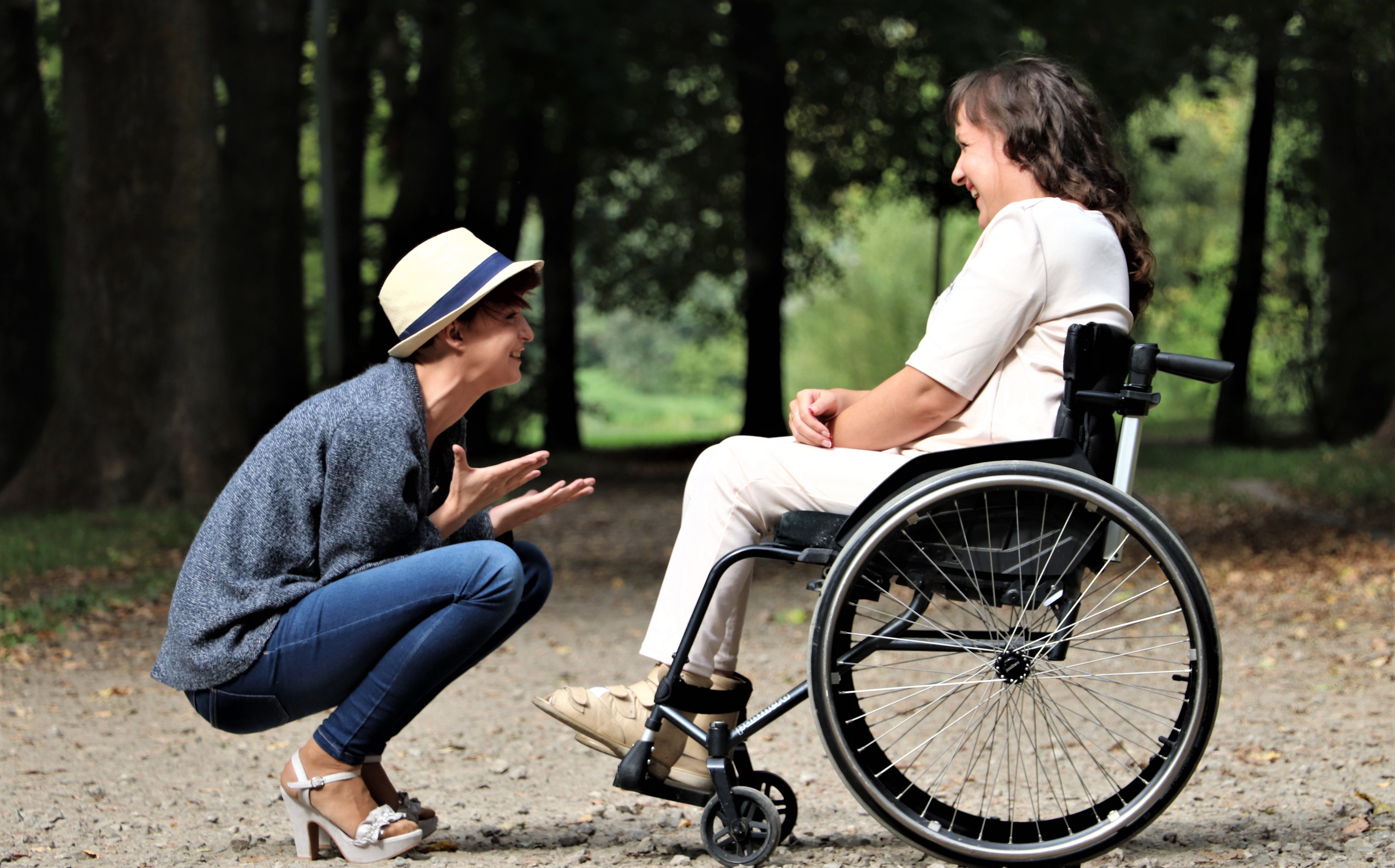 Cu cât scleroza multiplă este tratată mai devreme, cu atât riscul apariţiei dizabilităţilor scade