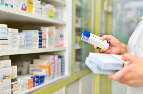 Farmaciştii solicită Ministerului Sănătăţii să elaboreze un ghid pentru eliberarea dozei de urgenţă de antibiotice. "Greutăţi şi neplăceri" în aplicarea noilor reglementări la nivelul farmaciilor