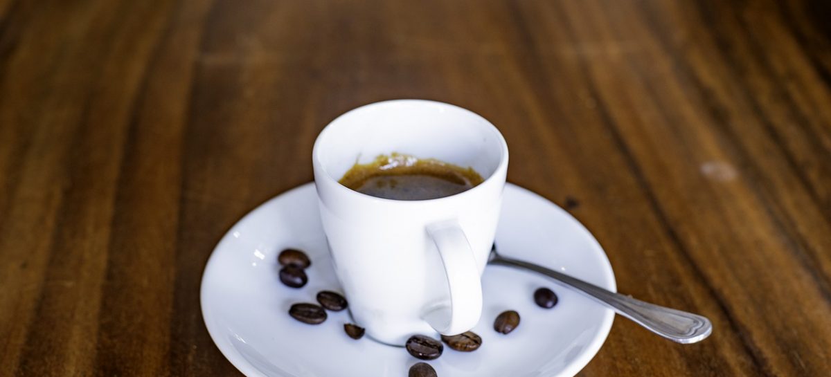 STUDIU: Consumatorii de cafea trăiesc mai mult și au o inimă mai sănătoasă