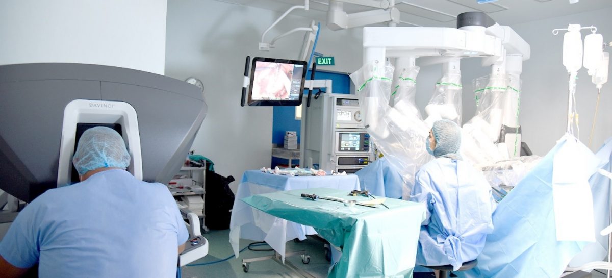 <div class="supratitlu">Articol susținut de Sanador -</div>Chirurgie robotică pentru afecțiuni ginecologice