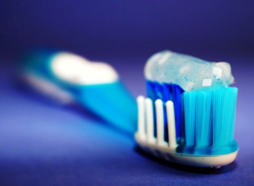 O substanță care se găsește în pasta de dinți afectează intestinul