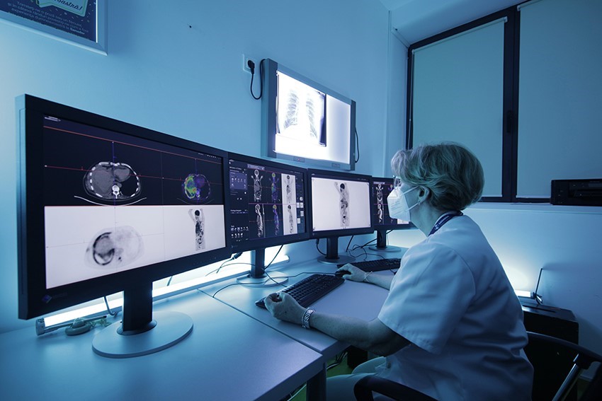 PET-CT, investigaţie de precizie pentru diagnosticul şi monitorizarea tratamentului cancerului