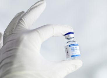 BioNTech şi Pfizer au depus la EMA cererea de autorizare a vaccinului împotriva Covid-19 adaptat la noile variante Omicron