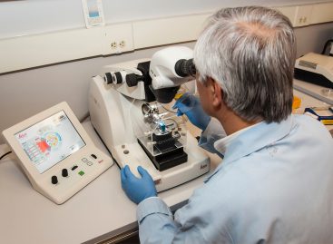 Noi biomarkeri identificați în celulele care răspândesc o formă mortală de cancer de sân