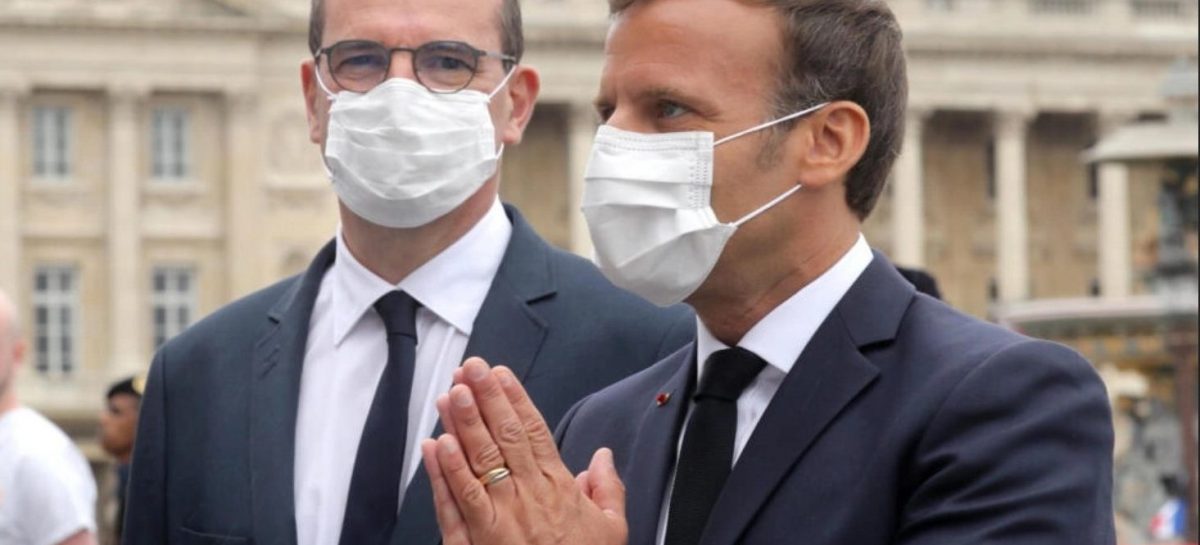 Franța se confruntă cu un nou val de Covid-19. Preşedintele Macron poartă din nou masca sanitară „în numele responsabilităţii”