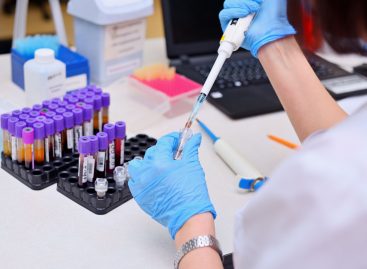 Test de sânge la domiciliu pentru depistarea Alzheimer, lansat în SUA