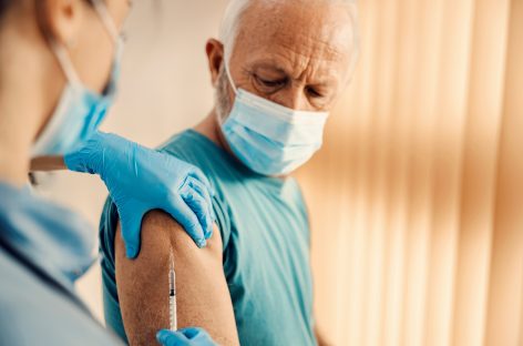 Oxford începe prima testare la om a unui vaccin împotriva virusului mortal Nipah