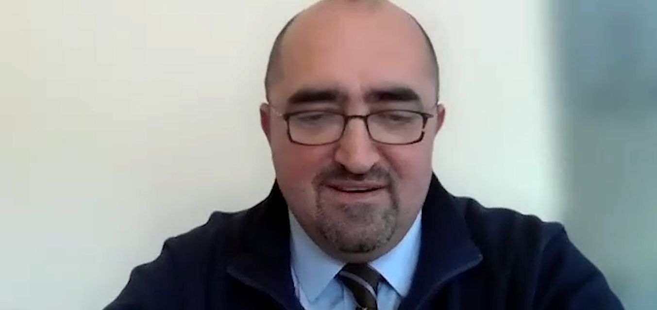 VIDEO: Conf. univ. dr. Cristian Vlad: Medicul stomatolog român, lăsat să se descurce singur în hăţişul legislativ actual