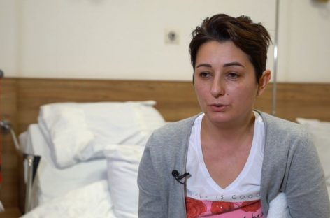 VIDEO Exclusiv: Prima pacientă operată de cancer mamar cu bani strânşi în urma concertului caritabil Armoniile Speranţei