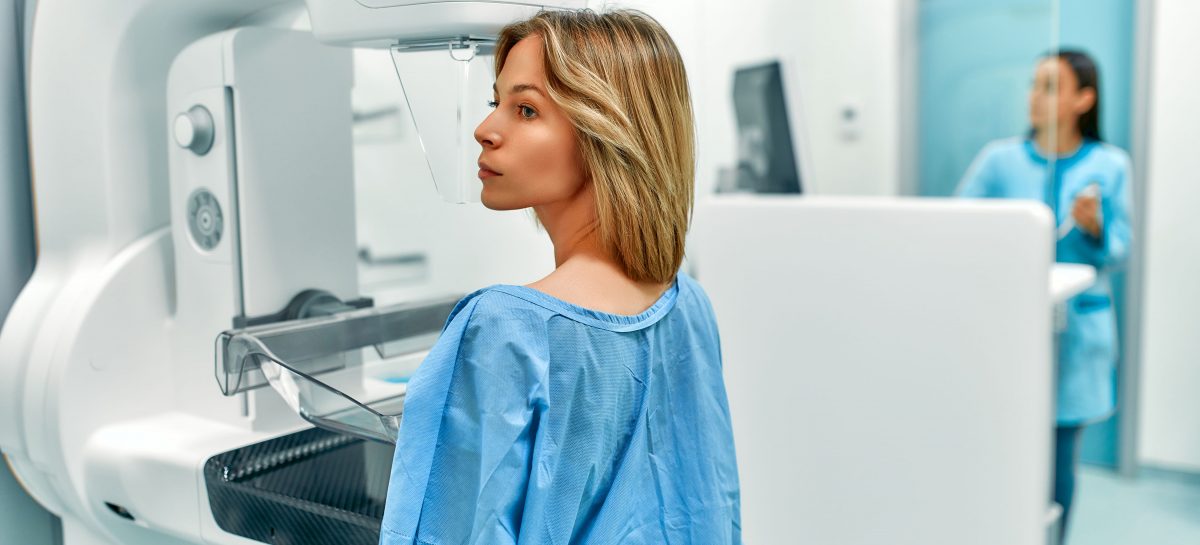 Mamografie AdobeStock_425085402 Cercetătorii au descoperit un mod prin care ar putea preveni cancerul de sân metastatic