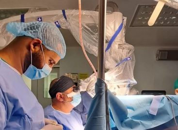 Intervenţie neurochirurgicală cu pacientul conştient, în premieră la Spitalul Clinic Judeţean de Urgenţă Bihor