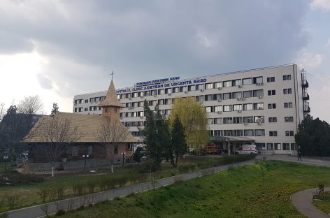 Reconstrucţie de aortă încheiată cu succes la cel mai mare spital din Arad