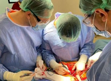 Intervenţie chirurgicală realizată în premieră la SJU Suceava, la un pacient de 240 de kilograme