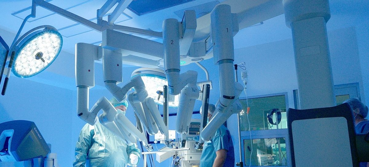<div class="supratitlu">Articol susținut de Sanador -</div>Chirurgie robotică de vârf în urologie, la Spitalul Clinic SANADOR