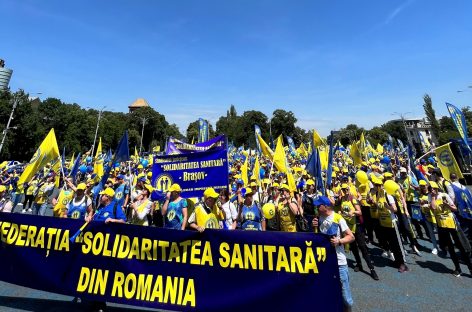 Cum abordează federaţiile sindicale din Sănătate negocierile salariale cu Executivul: în timp ce Solidaritea Sanitară protestează în stradă, Sanitas se laudă că a "negociat exclusiv" un proiect de ordonanţă de guvern